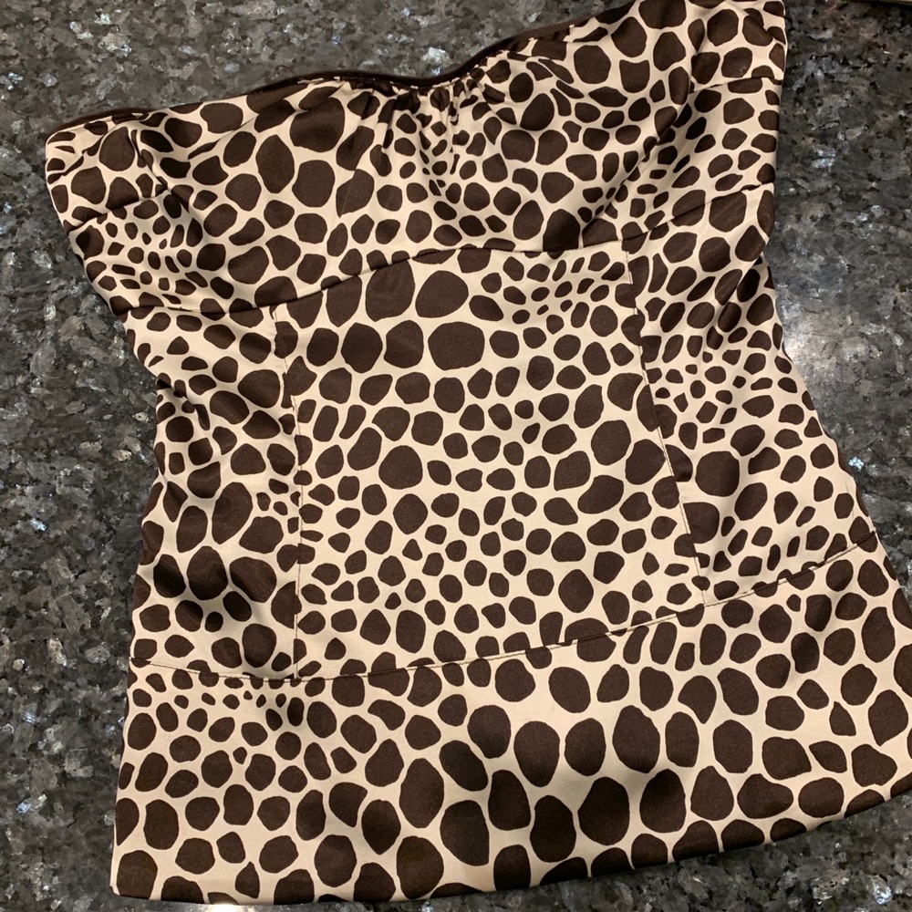 Silky and adjustable top.